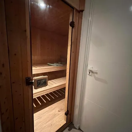 Appartamento Luxury Private With Golden Bath, Cinema And Sauna