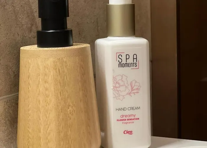 Luxury Private With Golden Bath, Cinema And Sauna *