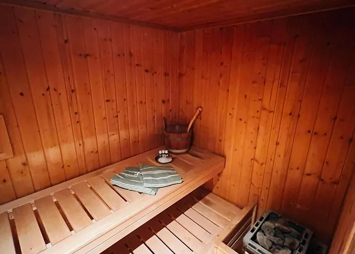 Luxury Private With Golden Bath, Cinema And Sauna *